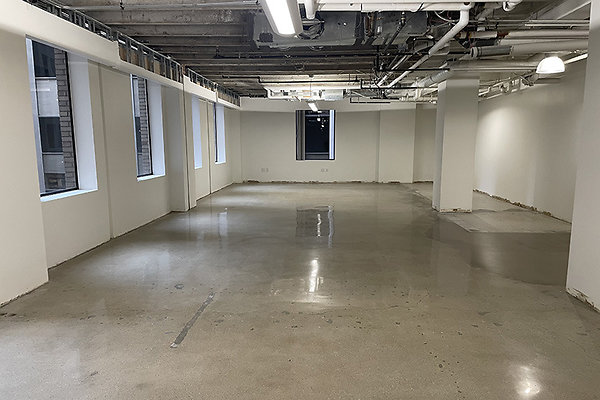 617W7th705ste0002