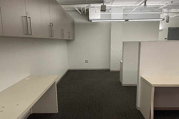 617W7th304ste0020