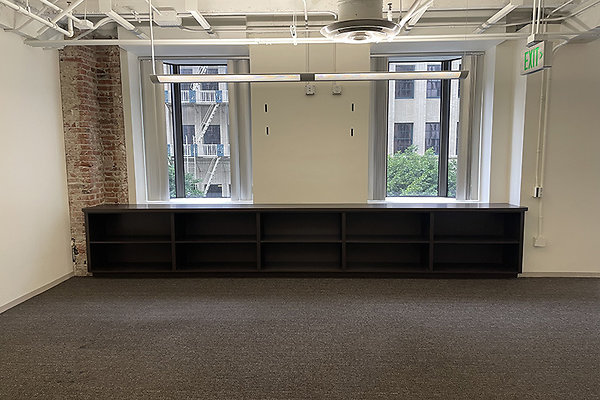 617W7th304ste0010