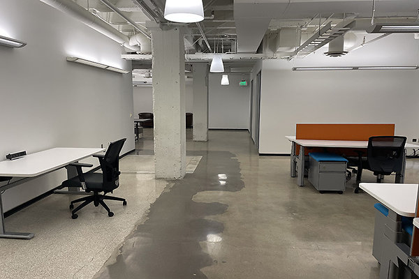 617W7th305ste0010