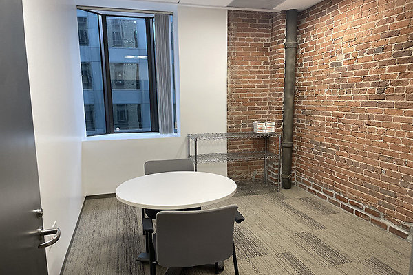 617W7th604ste0018