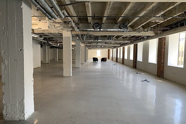700Suite4561