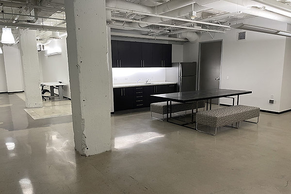 617W7th305ste0005