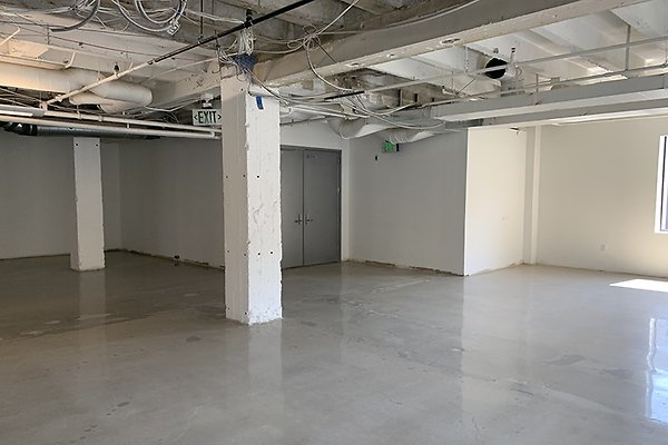 700Suite4564