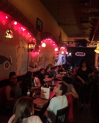 come-get-a-drink-flapperscomedy-bar-and-stay-for-the-open-mic-which-starts-at-1130pm-fun-friends-comedy-flappersafterdark 33946616574 o