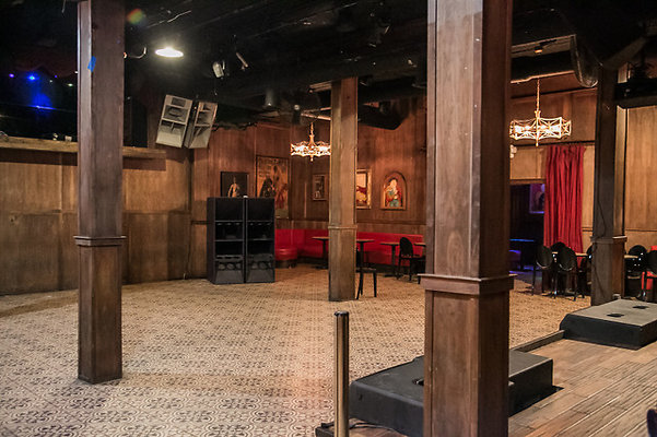 Club Los Globos LA 17