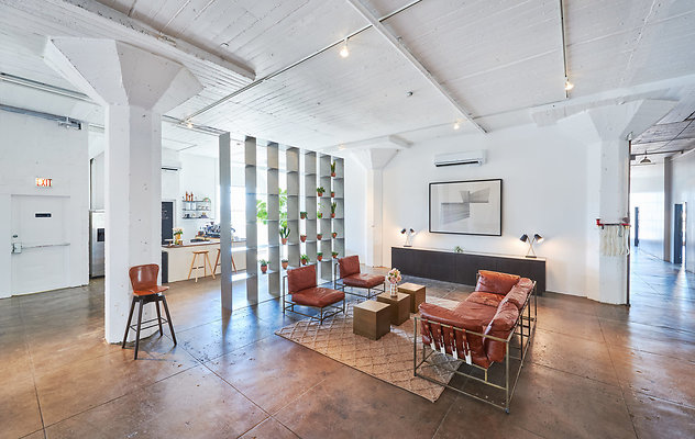 4thFloor Lounge 03
