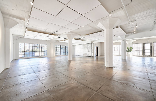 4thFloor CornerLoft 05