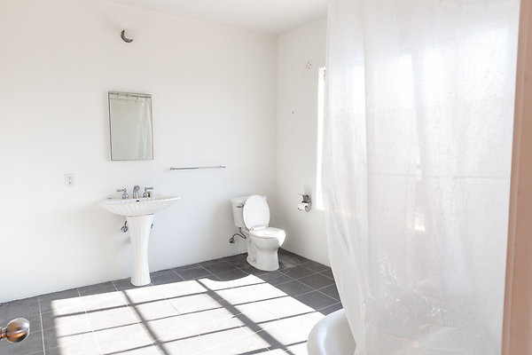 14002 bath 1