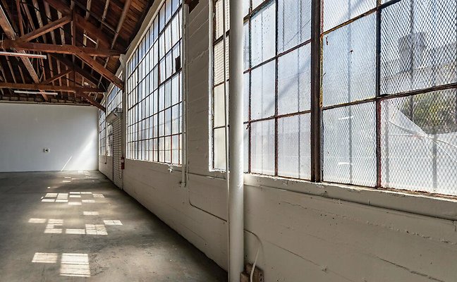 14002 loft 23
