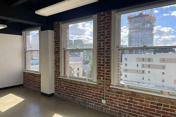 315W9th702Ste0006