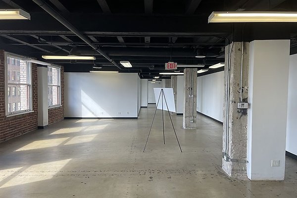 315W9th702Ste0001