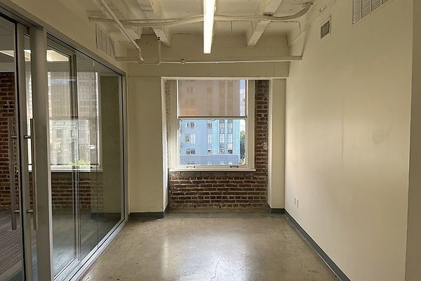 315W9th410Ste0002