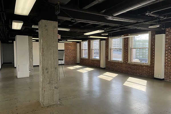 315W9th702Ste0003