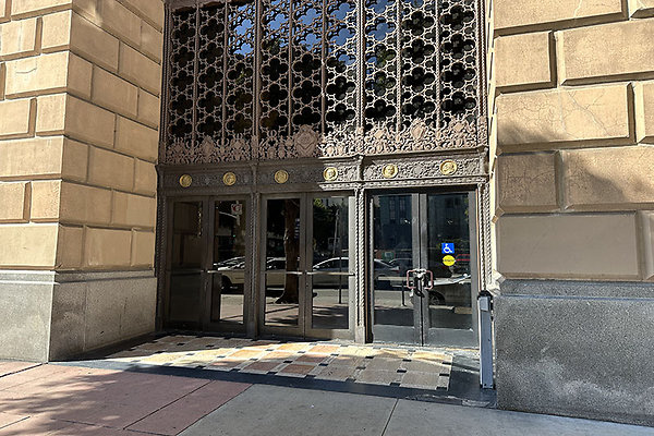 315W9th1764