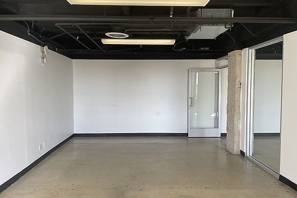315W9th702Ste0009