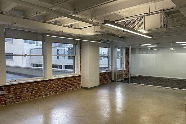 315W9th300Ste0017