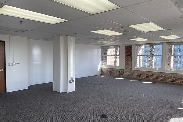 315W9th1001Ste0038