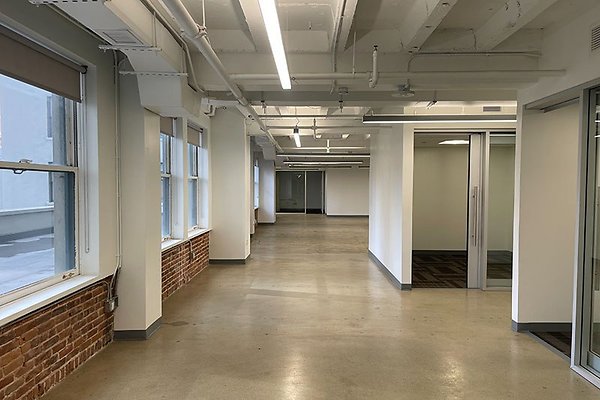 315W9th300Ste0010