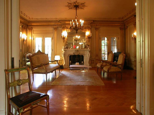 0001a 2691 living 3 hero